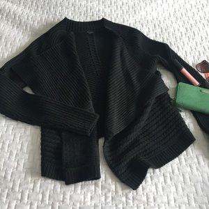 Ann Taylor cable knit cardigan sweate - Size Small